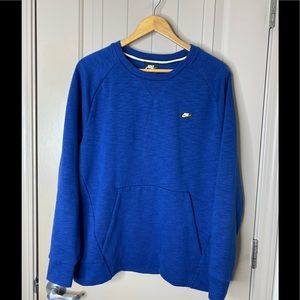 Nike Crewneck Sweatshirt with Front Pocket